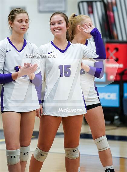Thumbnail 2 in Mooresville vs. Brownsburg (IHSAA 4A Sectional) photogallery.