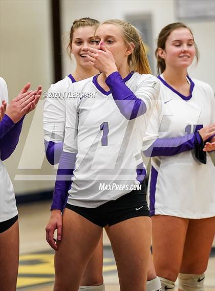 Thumbnail 1 in Mooresville vs. Brownsburg (IHSAA 4A Sectional) photogallery.