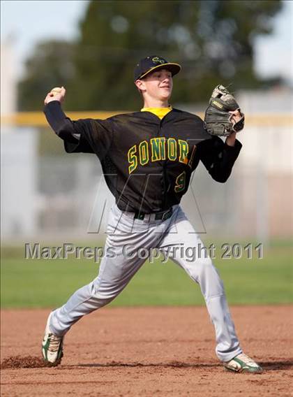 Thumbnail 1 in Sonora @ Manteca photogallery.