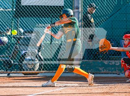 Thumbnail 3 in Mira Costa vs. St. John's photogallery.