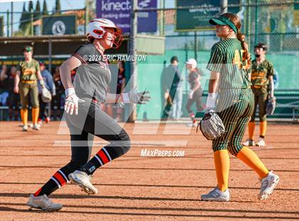 Thumbnail 2 in Mira Costa vs. St. John's photogallery.