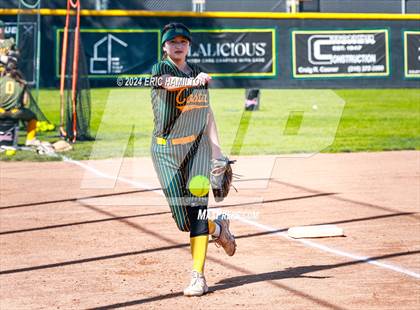Thumbnail 2 in Mira Costa vs. St. John's photogallery.