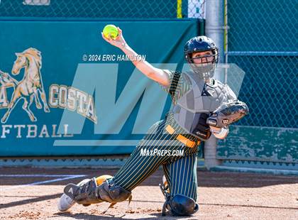Thumbnail 3 in Mira Costa vs. St. John's photogallery.