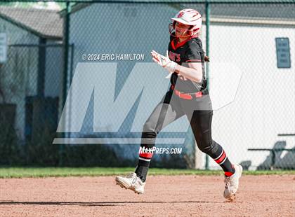 Thumbnail 2 in Mira Costa vs. St. John's photogallery.