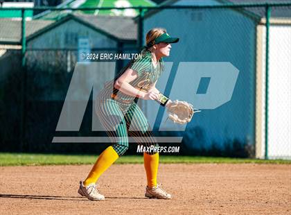 Thumbnail 2 in Mira Costa vs. St. John's photogallery.
