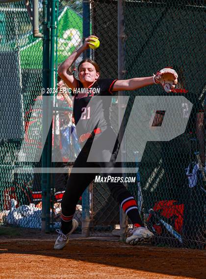 Thumbnail 2 in Mira Costa vs. St. John's photogallery.