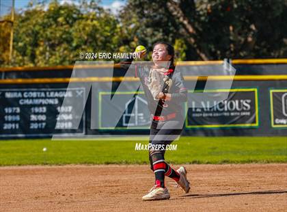 Thumbnail 1 in Mira Costa vs. St. John's photogallery.