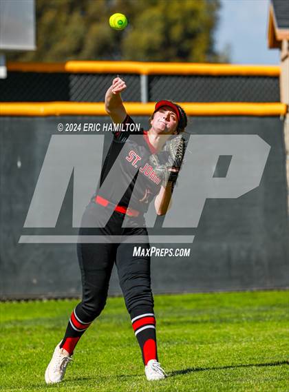 Thumbnail 1 in Mira Costa vs. St. John's photogallery.
