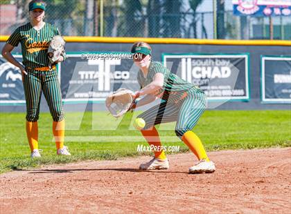 Thumbnail 3 in Mira Costa vs. St. John's photogallery.