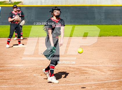 Thumbnail 3 in Mira Costa vs. St. John's photogallery.