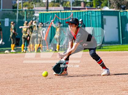 Thumbnail 3 in Mira Costa vs. St. John's photogallery.