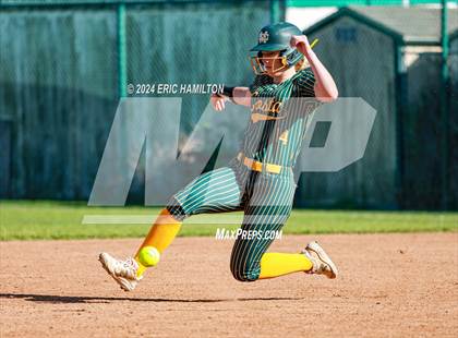 Thumbnail 2 in Mira Costa vs. St. John's photogallery.