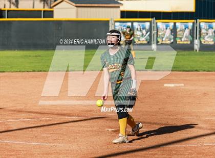 Thumbnail 2 in Mira Costa vs. St. John's photogallery.