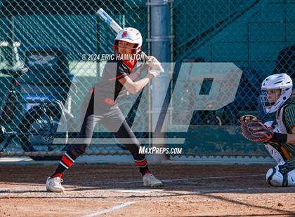 Thumbnail 2 in Mira Costa vs. St. John's photogallery.