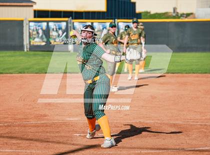 Thumbnail 2 in Mira Costa vs. St. John's photogallery.