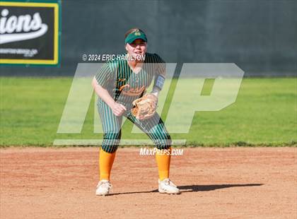 Thumbnail 2 in Mira Costa vs. St. John's photogallery.