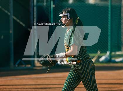 Thumbnail 2 in Mira Costa vs. St. John's photogallery.