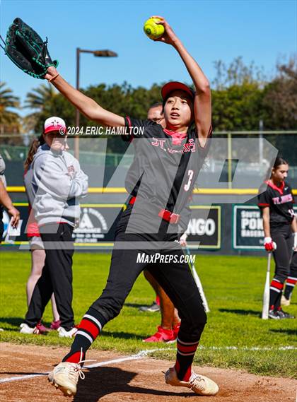 Thumbnail 1 in Mira Costa vs. St. John's photogallery.
