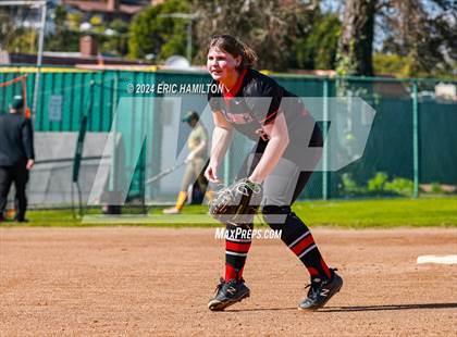 Thumbnail 3 in Mira Costa vs. St. John's photogallery.