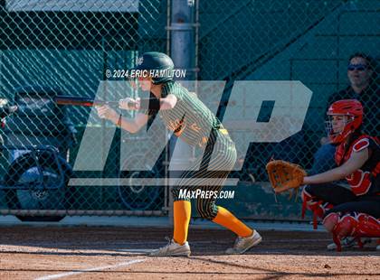 Thumbnail 3 in Mira Costa vs. St. John's photogallery.