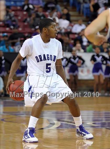 Thumbnail 2 in Vista del Lago vs. Sacramento (CIF SJS D3 Final) photogallery.