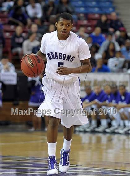 Thumbnail 1 in Vista del Lago vs. Sacramento (CIF SJS D3 Final) photogallery.