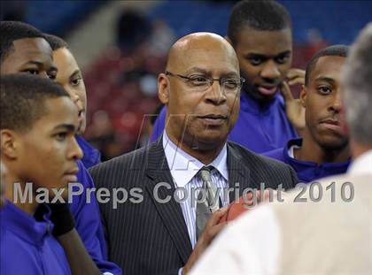Thumbnail 2 in Vista del Lago vs. Sacramento (CIF SJS D3 Final) photogallery.