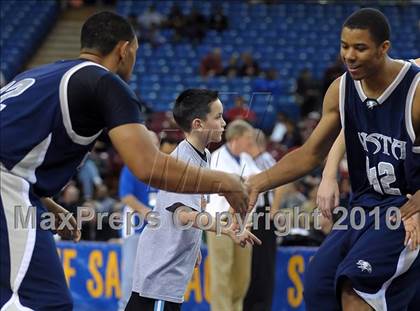 Thumbnail 1 in Vista del Lago vs. Sacramento (CIF SJS D3 Final) photogallery.