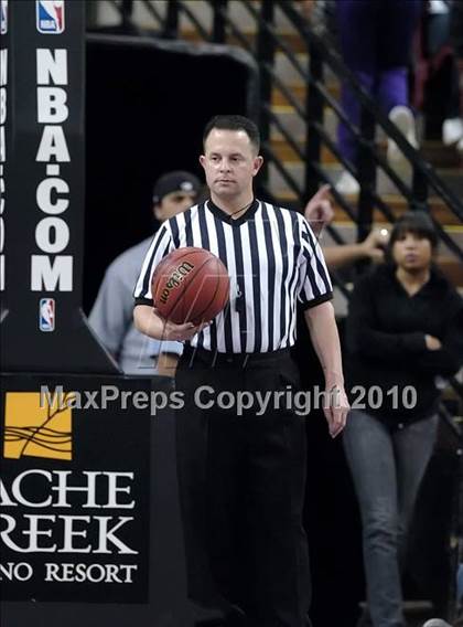 Thumbnail 1 in Vista del Lago vs. Sacramento (CIF SJS D3 Final) photogallery.