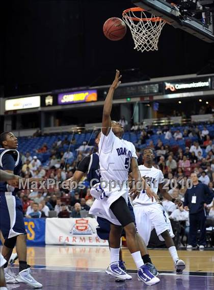 Thumbnail 3 in Vista del Lago vs. Sacramento (CIF SJS D3 Final) photogallery.