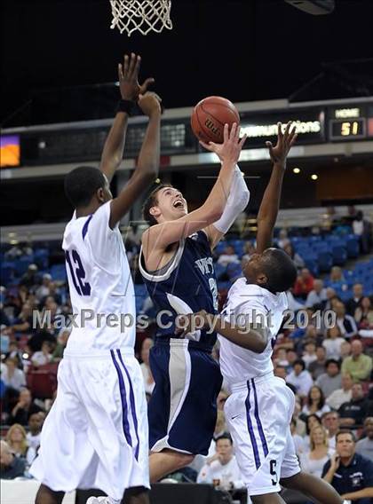 Thumbnail 3 in Vista del Lago vs. Sacramento (CIF SJS D3 Final) photogallery.