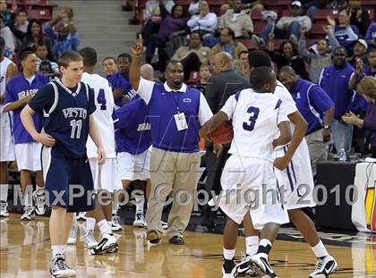 Thumbnail 2 in Vista del Lago vs. Sacramento (CIF SJS D3 Final) photogallery.