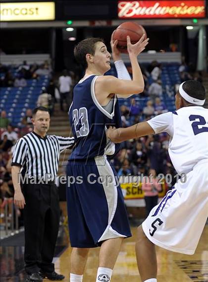 Thumbnail 1 in Vista del Lago vs. Sacramento (CIF SJS D3 Final) photogallery.