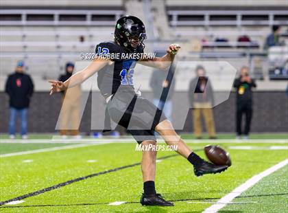 Thumbnail 1 in Holliday @ Gunter (UIL 3A DII Regional Final) photogallery.