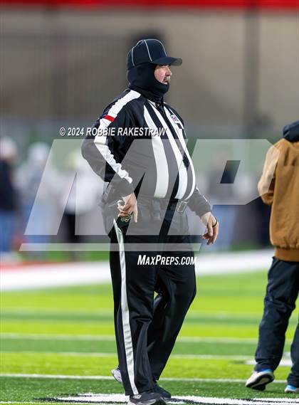 Thumbnail 1 in Holliday @ Gunter (UIL 3A DII Regional Final) photogallery.