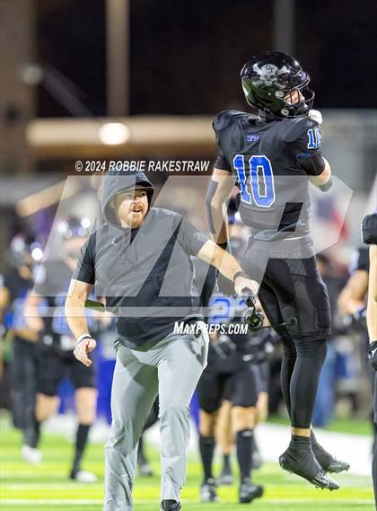 Thumbnail 1 in Holliday @ Gunter (UIL 3A DII Regional Final) photogallery.