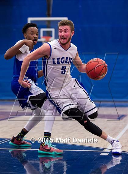 Thumbnail 2 in Doherty @ Legend photogallery.