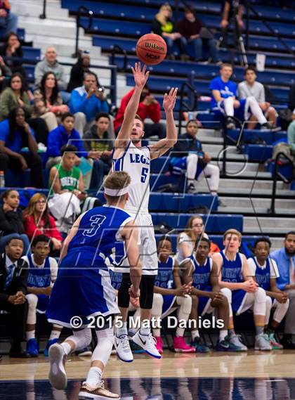 Thumbnail 2 in Doherty @ Legend photogallery.