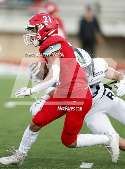 Thumbnail 2 in Crimson Cliffs vs. Ridgeline (UHSAA 4A Semifinal) photogallery.
