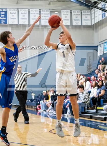 Thumbnail 2 in Del Campo @ Vista del Lago photogallery.