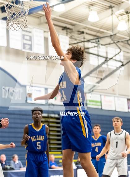 Thumbnail 1 in Del Campo @ Vista del Lago photogallery.