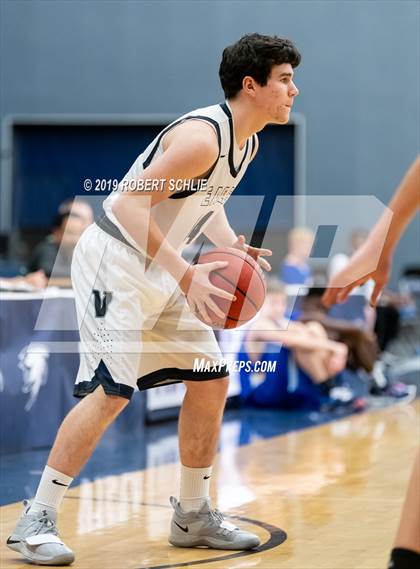 Thumbnail 2 in Del Campo @ Vista del Lago photogallery.