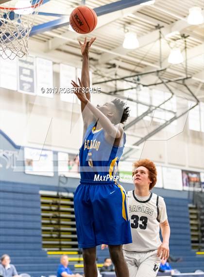 Thumbnail 3 in Del Campo @ Vista del Lago photogallery.