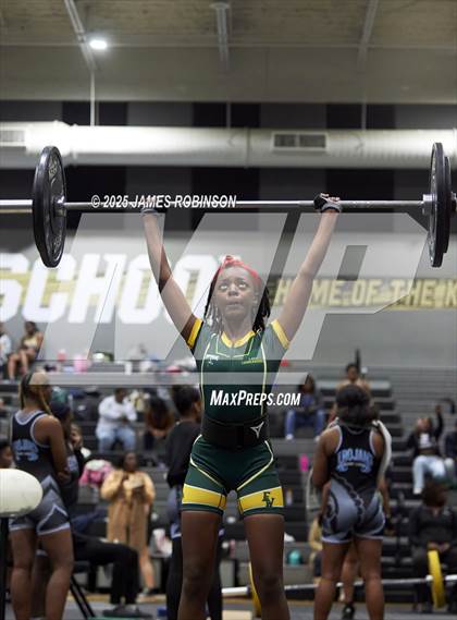 Thumbnail 2 in FHSAA Class 2A District Final photogallery.