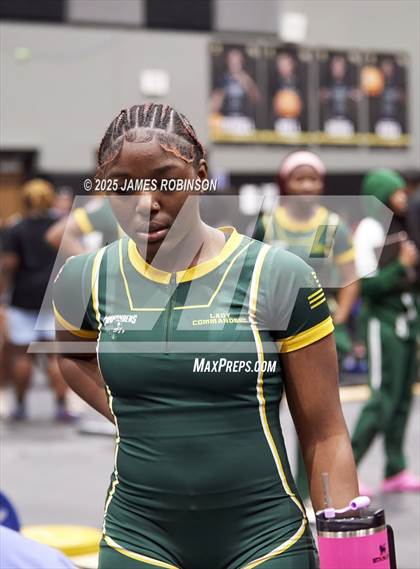 Thumbnail 1 in FHSAA Class 2A District Final photogallery.