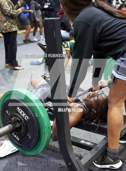 Thumbnail 2 in FHSAA Class 2A District Final photogallery.