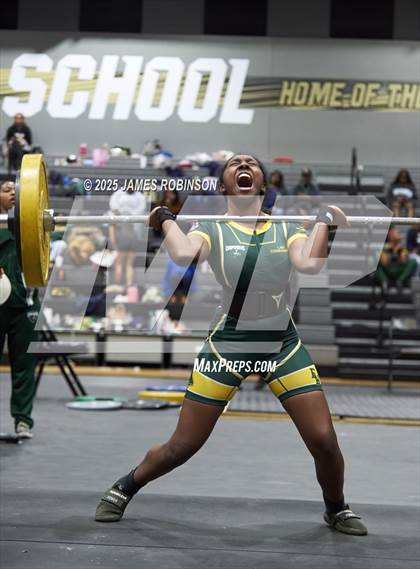 Thumbnail 1 in FHSAA Class 2A District Final photogallery.