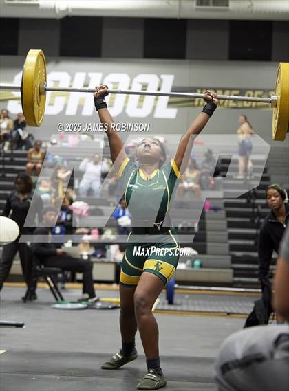 Thumbnail 3 in FHSAA Class 2A District Final photogallery.