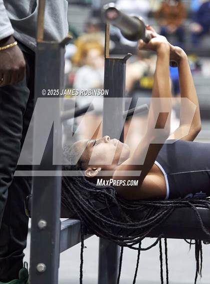 Thumbnail 3 in FHSAA Class 2A District Final photogallery.