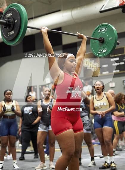 Thumbnail 2 in FHSAA Class 2A District Final photogallery.